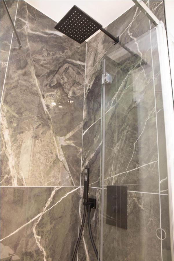 Exclusive Retreat Few Steps From Duomo - Apt 1 มิลาน ภายนอก รูปภาพ